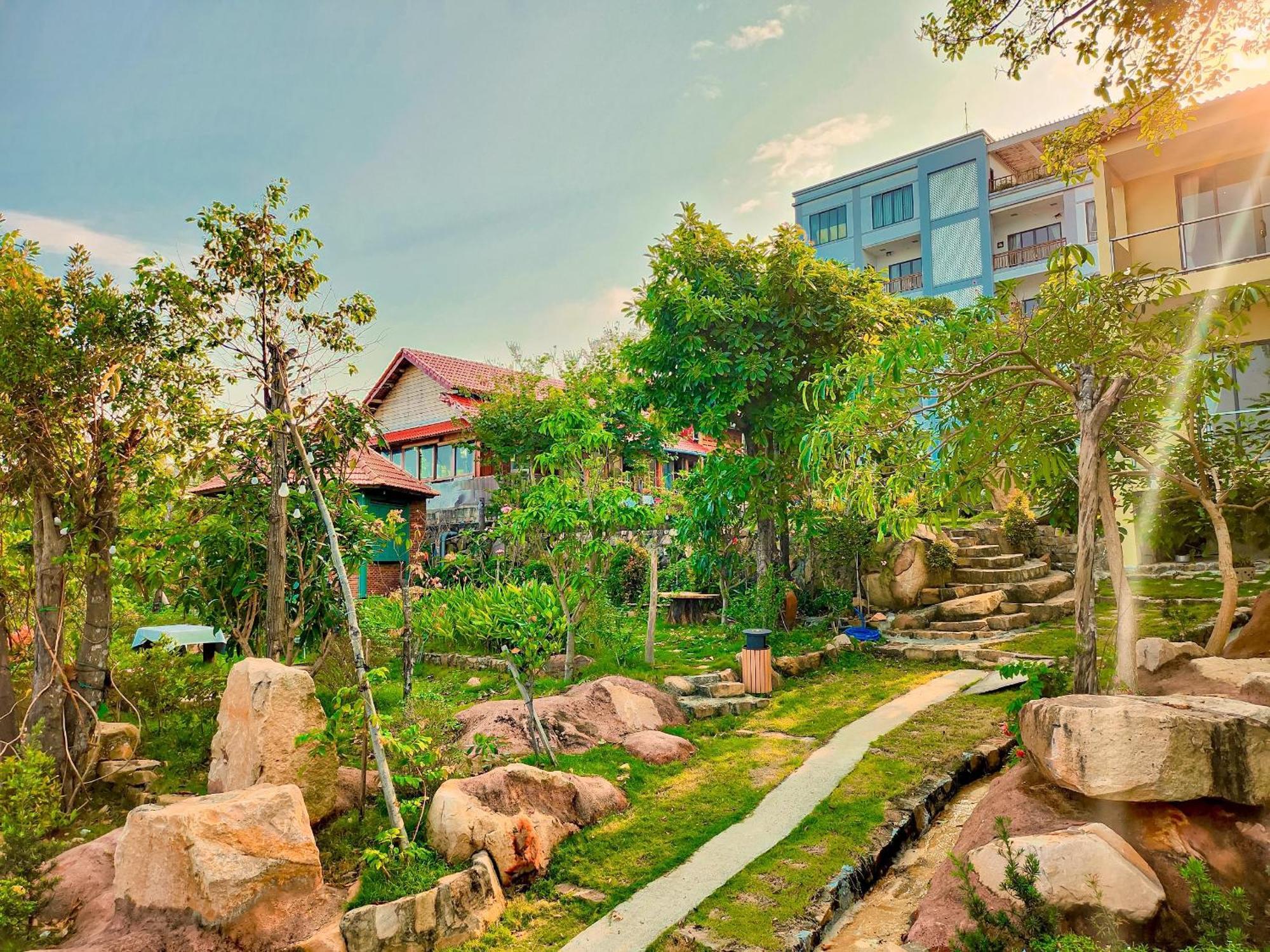 Voyage Phu Quoc Beach Resort Exterior foto