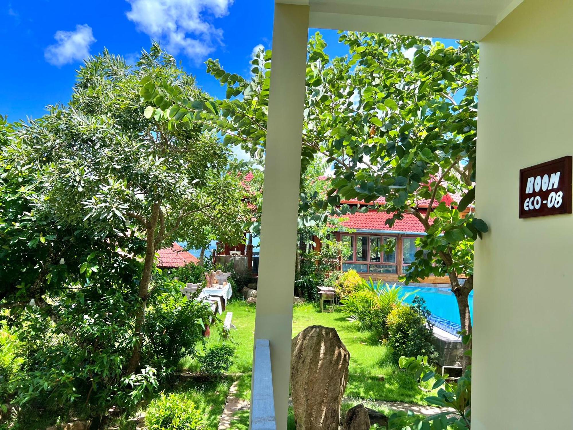 Voyage Phu Quoc Beach Resort Exterior foto